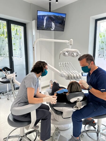 ARTeeth Dental Clinic - Clinica Stomatologica
